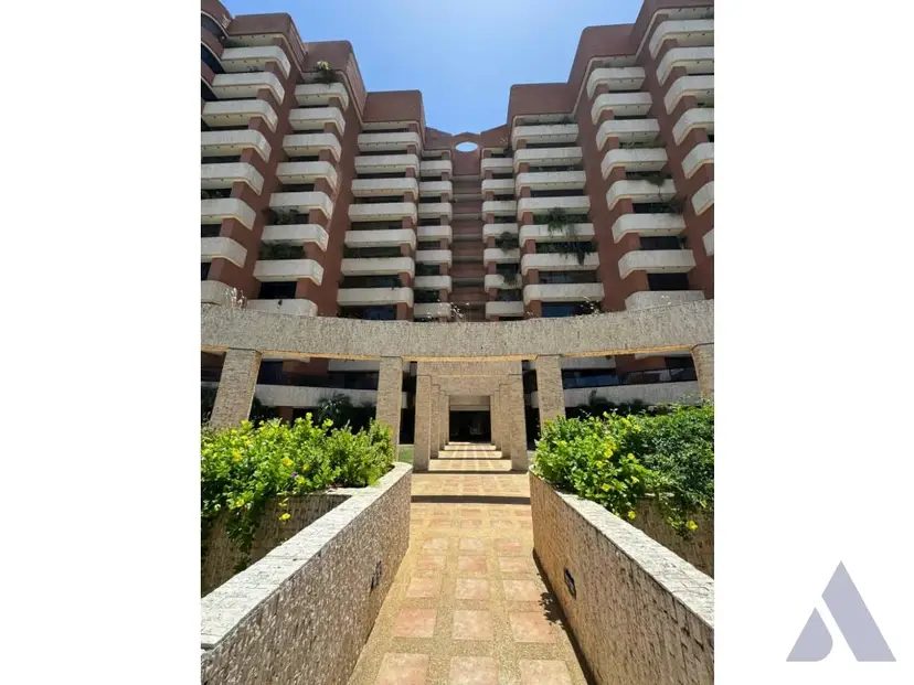 Vendo apartamento 550m2 Costa Azul 4059