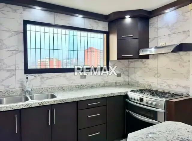 Apartamento en Residencias Fiallo Piso 6 - 17