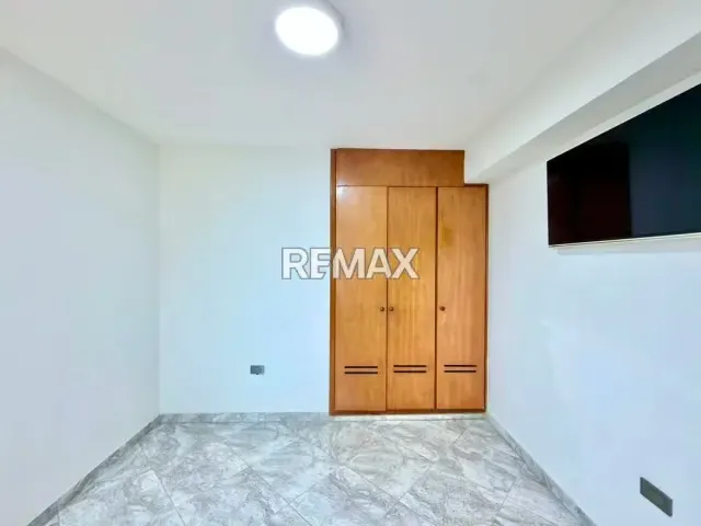 Apartamento en Residencias Fiallo Piso 6 - 9