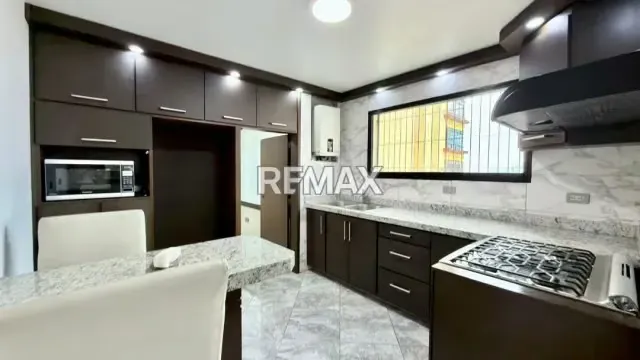 Apartamento en Residencias Fiallo Piso 6 - 10