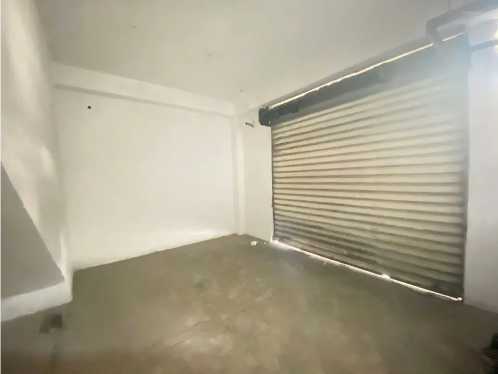 Alquiler de Local Comercial en Catia 200 metros.2500$ - 5