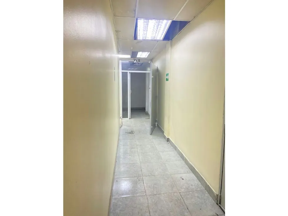 Alquiler de Local Comercial en Catia 200 metros.2500$ - 10