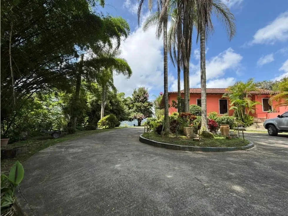 Se vende casa 4.325 6H+2S/6B+S/6P Oripoto - 3
