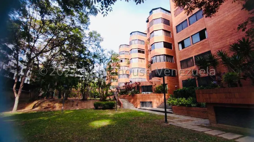 Apartamento (1 Nivel) en Venta en Los Samanes, Distrito Metropolitano - 2