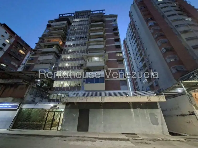 Apartamento (1 Nivel) en Venta en Avenida Bolivar, Aragua