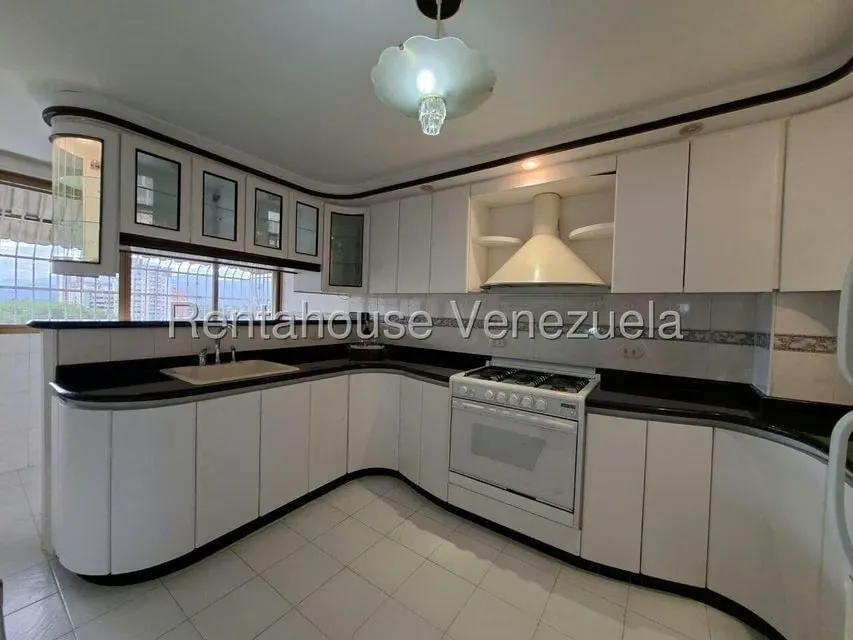 Apartamento (1 Nivel) en Venta en Avenida Bolivar, Aragua - 17