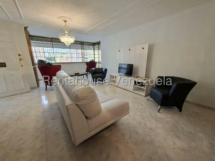 Apartamento (1 Nivel) en Venta en Avenida Bolivar, Aragua - 3