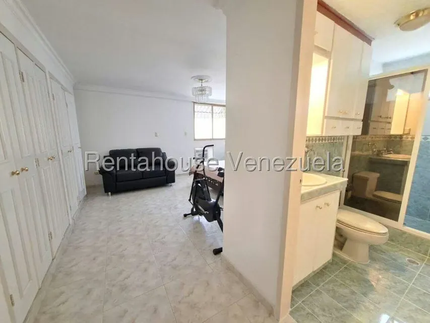 Apartamento (1 Nivel) en Venta en Avenida Bolivar, Aragua - 25