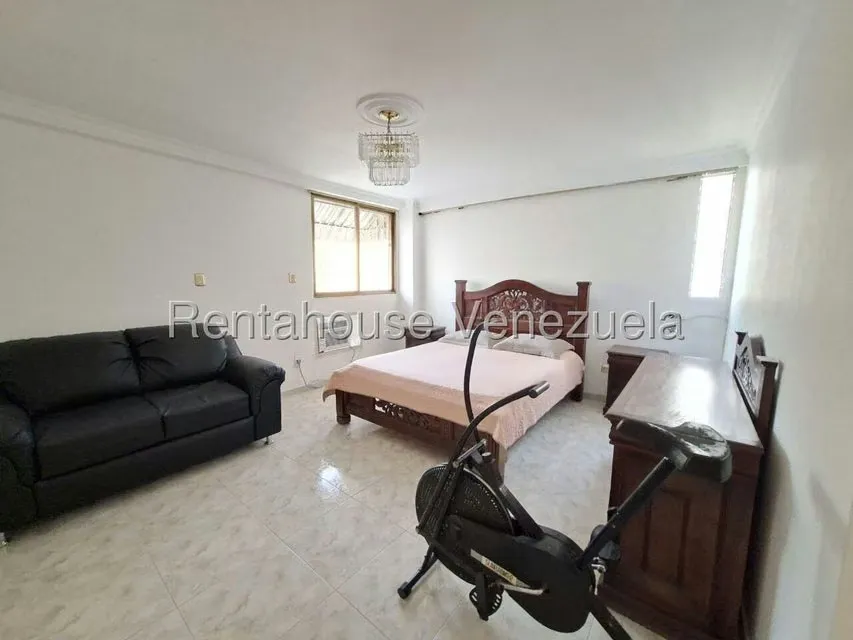 Apartamento (1 Nivel) en Venta en Avenida Bolivar, Aragua - 28