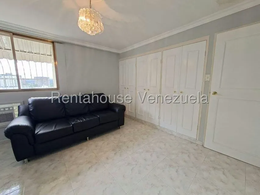 Apartamento (1 Nivel) en Venta en Avenida Bolivar, Aragua - 32