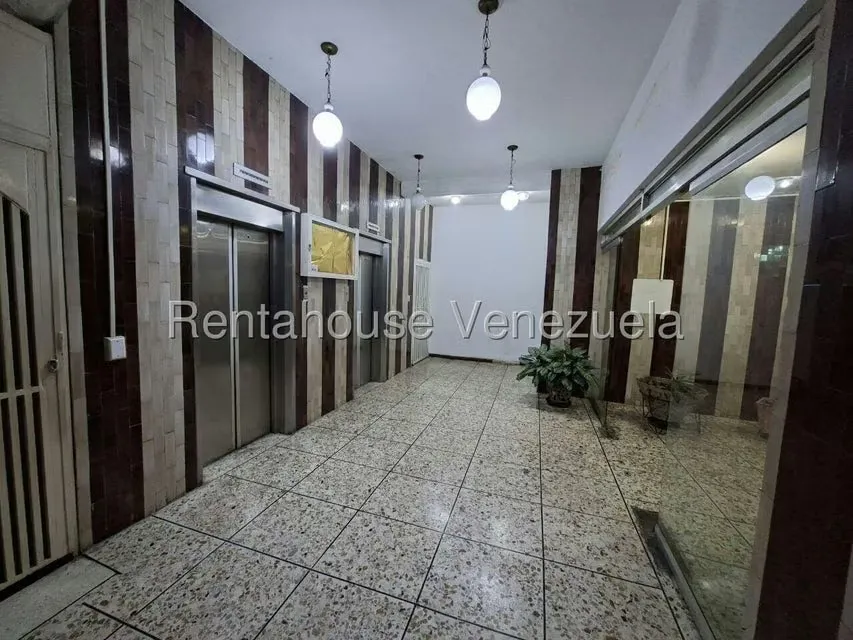 Apartamento (1 Nivel) en Venta en Avenida Bolivar, Aragua - 40