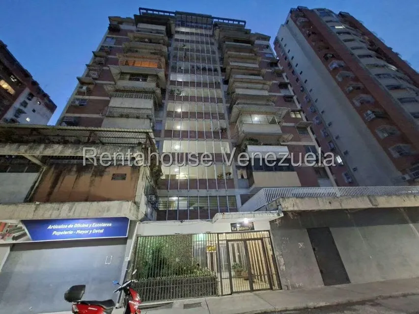 Apartamento (1 Nivel) en Venta en Avenida Bolivar, Aragua - 44
