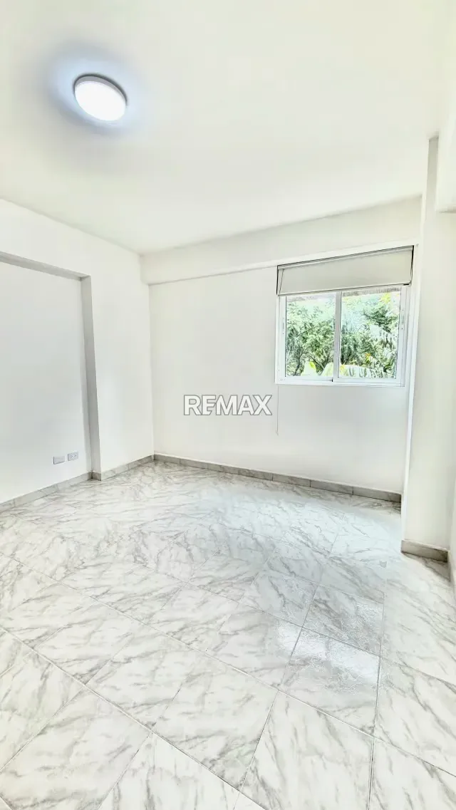 Res Portales de Shalimar Apartamento tipo estudio en venta Urb la Trigaleña - 3