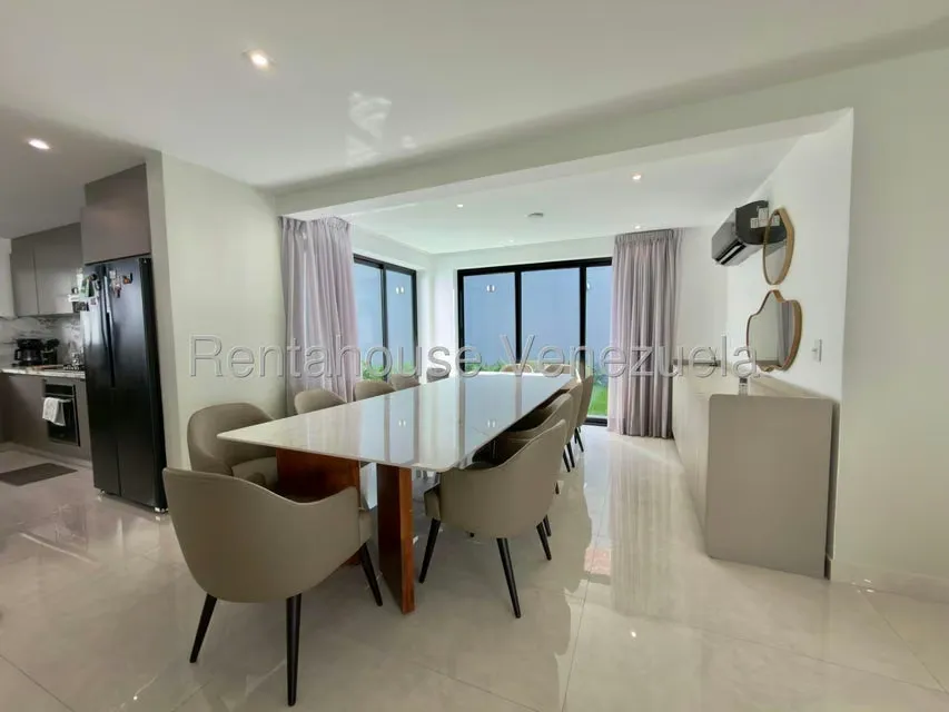 Casa (1 Nivel) en Venta en El Cafetal, Distrito Metropolitano - 11