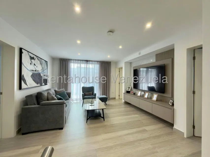 Casa (1 Nivel) en Venta en El Cafetal, Distrito Metropolitano - 19