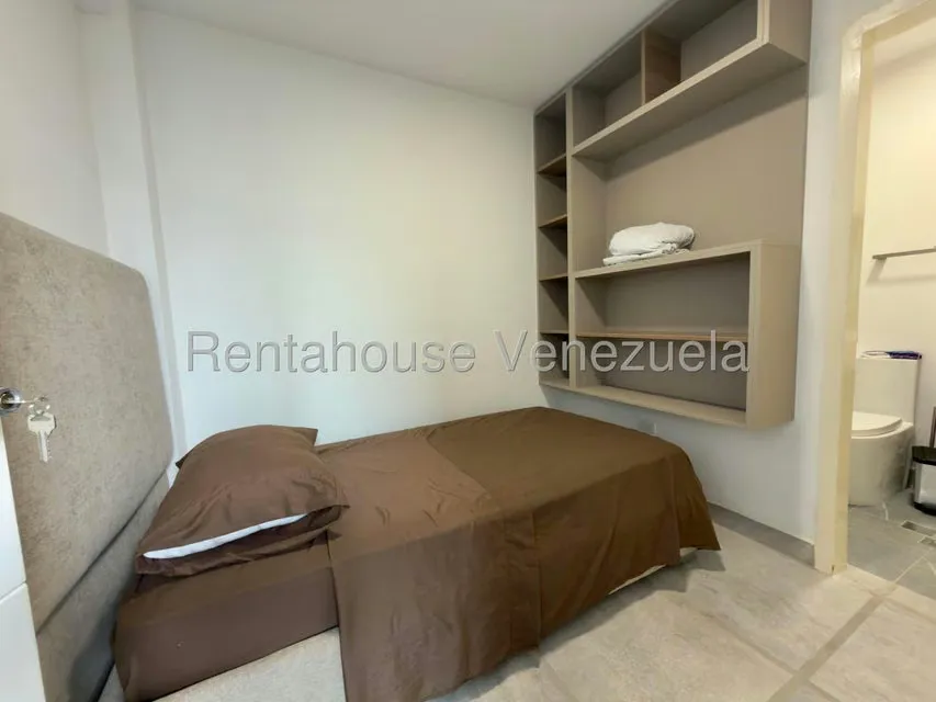 Casa (1 Nivel) en Venta en El Cafetal, Distrito Metropolitano - 33