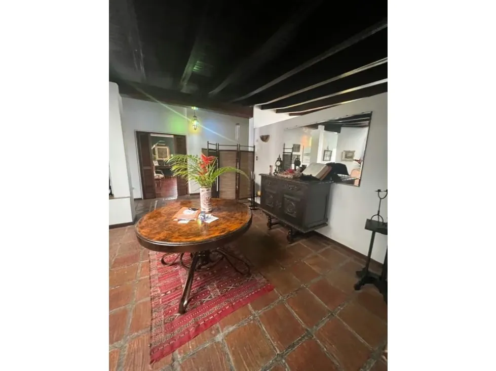 Se Vende o Alquila casa 400m2 4h+2s/4b/3p Cerro Verde 7262 - 13