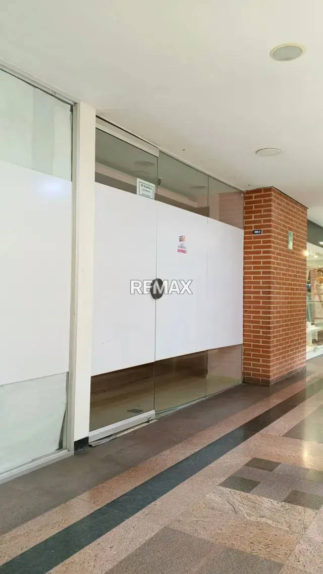 Local Comercial en Alquiler Centro Comercial Plaza Las Americas - 4