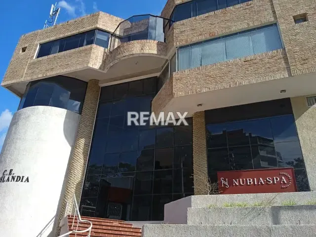 Se alquila Oficina en CC Talislandia en El Viñedo Valencia