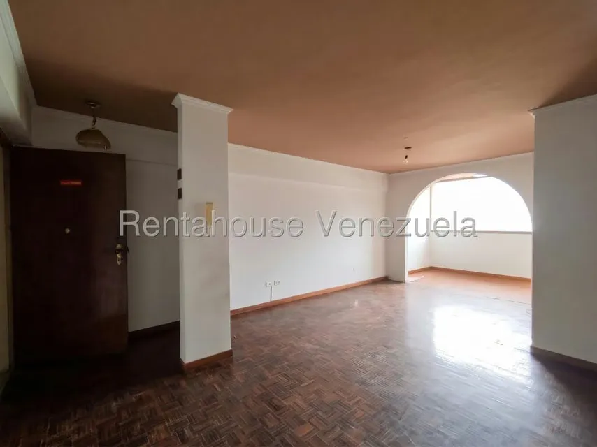 Apartamento (1 Nivel) en Venta en Monterrey, Distrito Metropolitano - 2