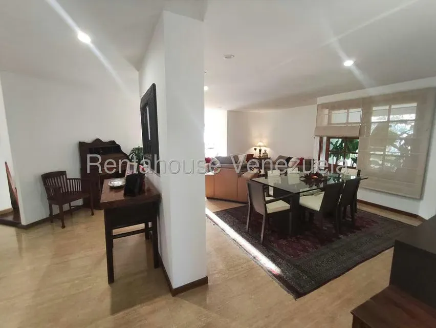Apartamento (1 Nivel) en Alquiler en Los Naranjos del Cafetal, Distrito Metropolitano - 5