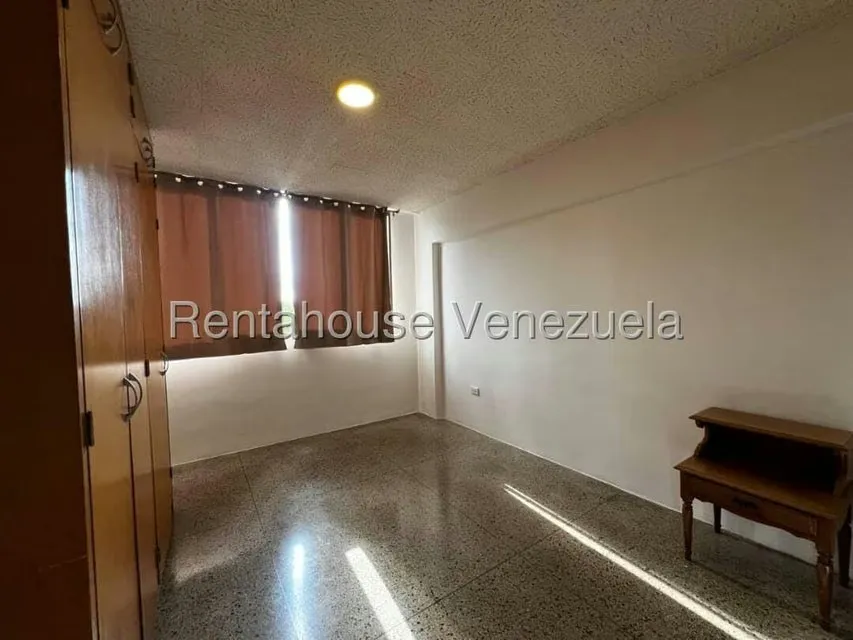 Apartamento (1 Nivel) en Alquiler en Los Caobos, Distrito Metropolitano - 11