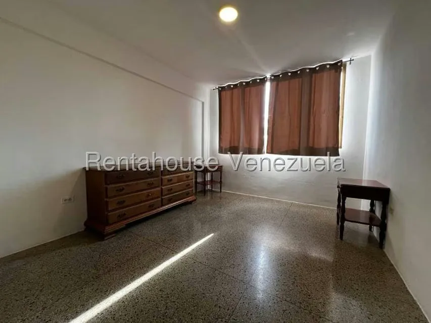 Apartamento (1 Nivel) en Alquiler en Los Caobos, Distrito Metropolitano - 13