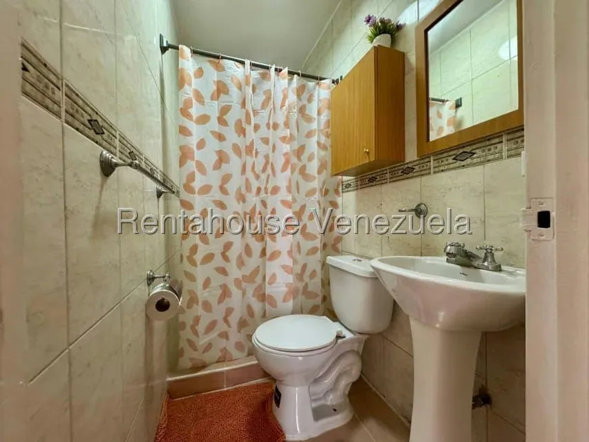 Apartamento (1 Nivel) en Alquiler en Los Caobos, Distrito Metropolitano - 16