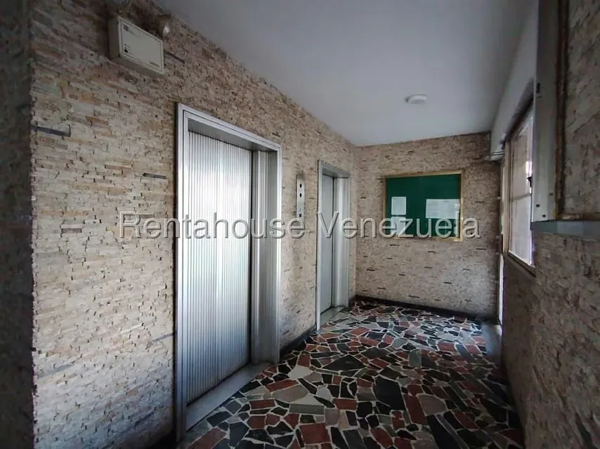 Apartamento (1 Nivel) en Alquiler en Los Caobos, Distrito Metropolitano - 22