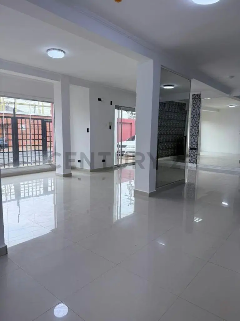 Century 21 en Alquiler Local en Lecheria a pie de la calle Nueva Esparta