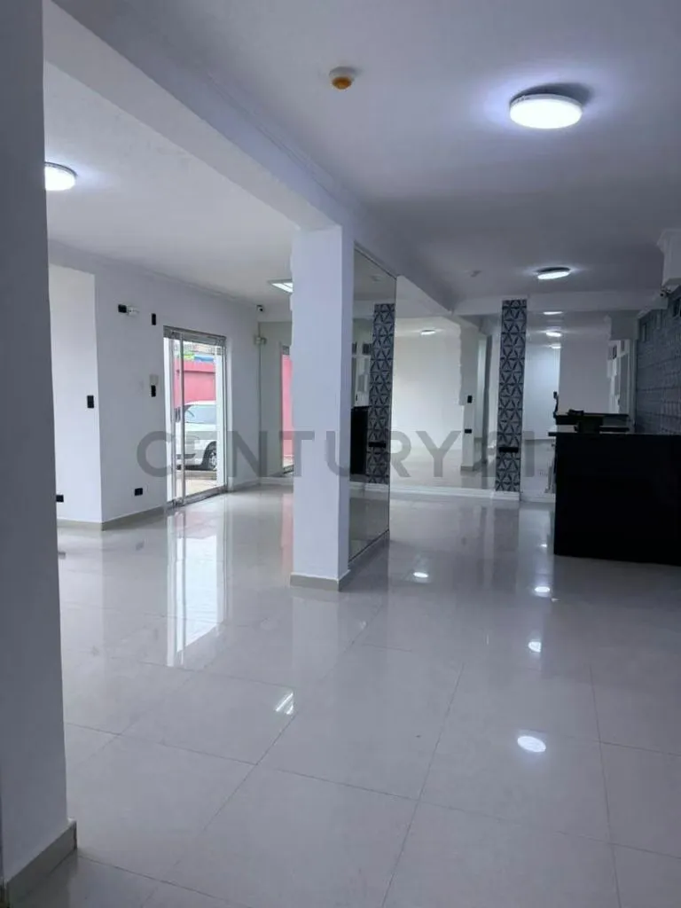 Century 21 en Alquiler Local en Lecheria a pie de la calle Nueva Esparta - 2
