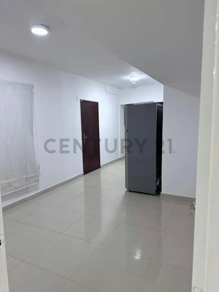 Century 21 en Alquiler Local en Lecheria a pie de la calle Nueva Esparta - 10