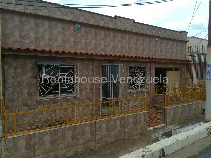 Casa (1 Nivel) en Venta en Avenida Bolivar Sur, Carabobo