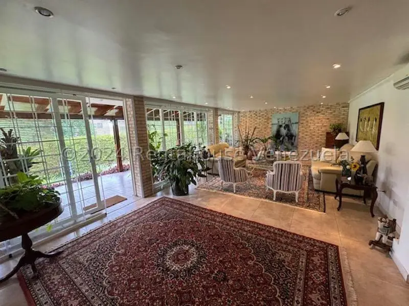 Casa (Duplex) en Venta en Prados del Este, Distrito Metropolitano - 17