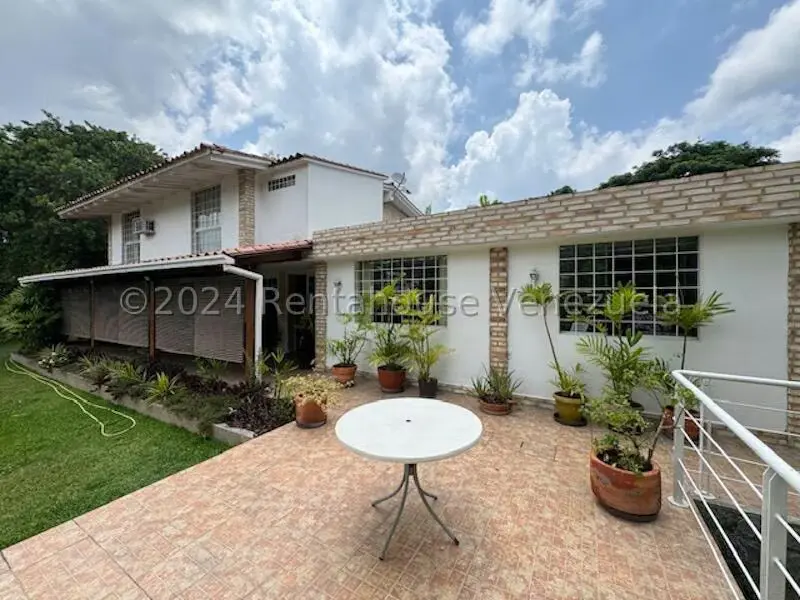 Casa (Duplex) en Venta en Prados del Este, Distrito Metropolitano - 22