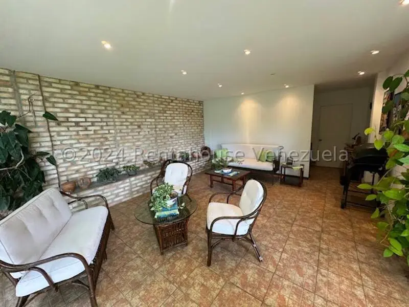 Casa (Duplex) en Venta en Prados del Este, Distrito Metropolitano - 27