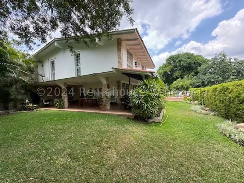 Casa (Duplex) en Venta en Prados del Este, Distrito Metropolitano - 28