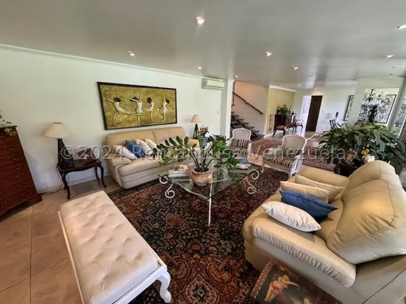 Casa (Duplex) en Venta en Prados del Este, Distrito Metropolitano - 34