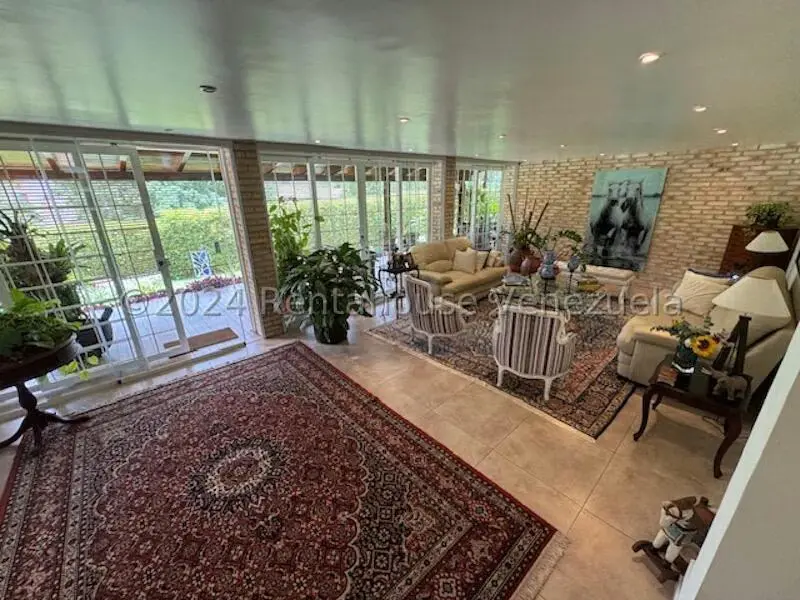 Casa (Duplex) en Venta en Prados del Este, Distrito Metropolitano - 35