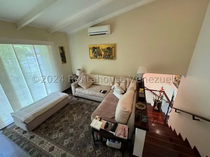 Casa (Duplex) en Venta en Prados del Este, Distrito Metropolitano - 38