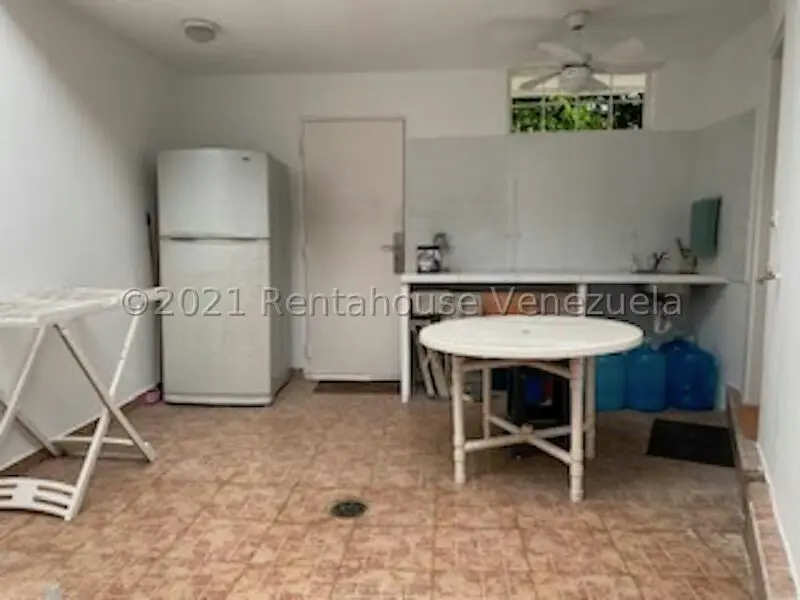 Casa (Duplex) en Venta en Prados del Este, Distrito Metropolitano - 51