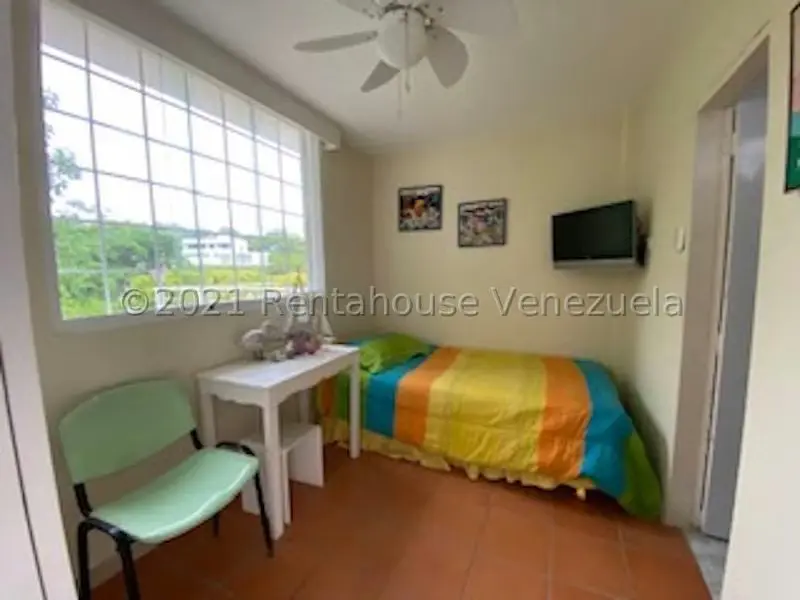 Casa (Duplex) en Venta en Prados del Este, Distrito Metropolitano - 54