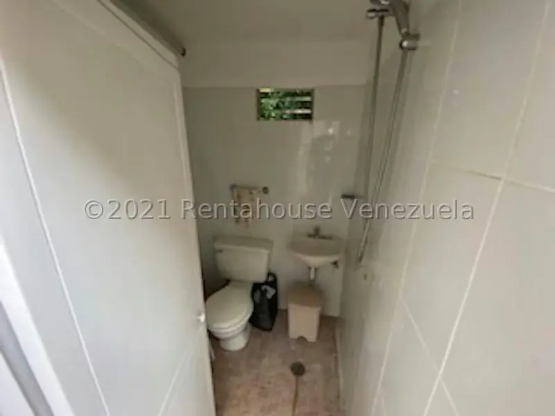 Casa (Duplex) en Venta en Prados del Este, Distrito Metropolitano - 56