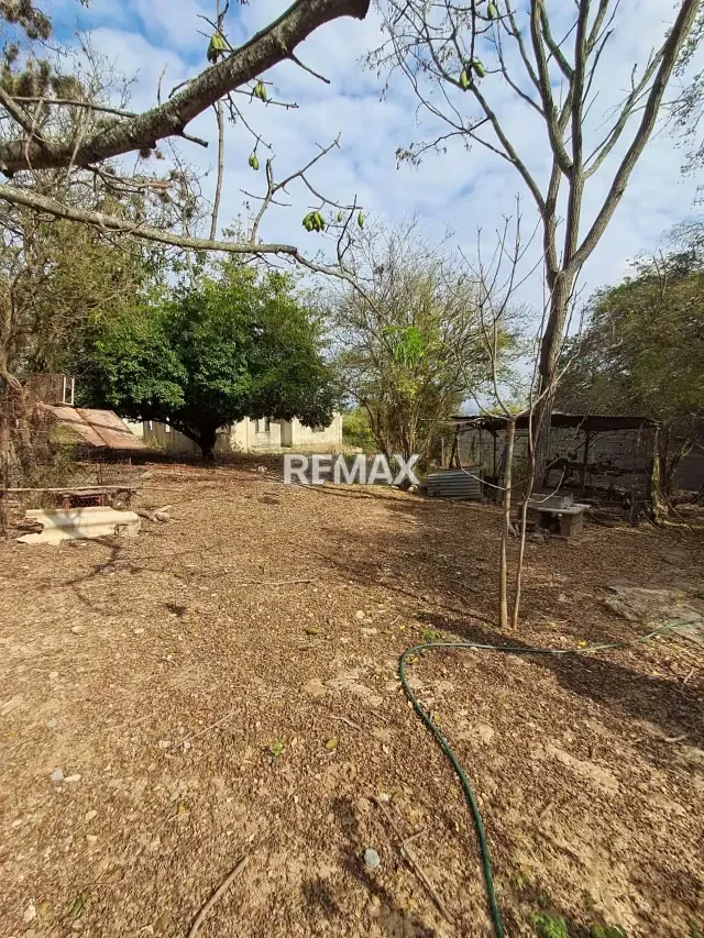 Se vende Terreno de 1000 m² con bienechuria en obra gris - 7