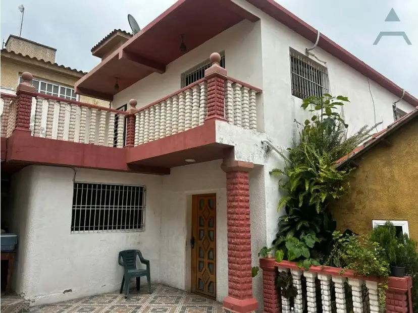 Se vende casa 627m² 6h/6b/6e Catia la Mar