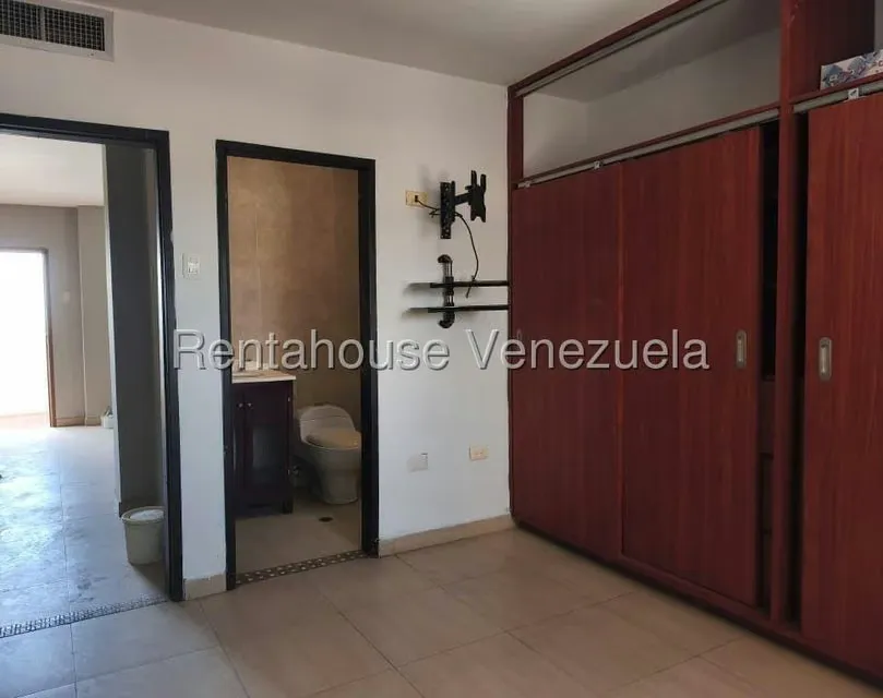Apartamento (1 Nivel) en Venta en Circunvalacion Dos, Zulia - 11