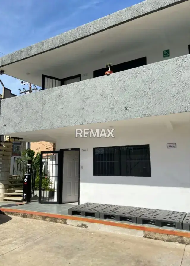 Edificio Comercial, Colinas del Neveri