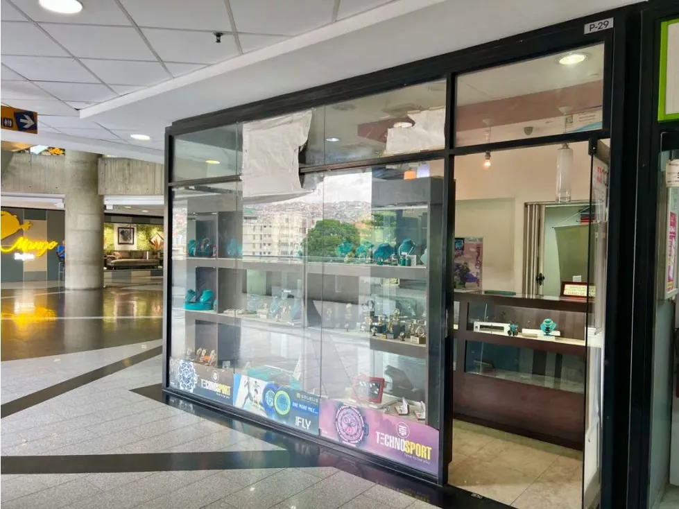 En Venta Local Comercial CC Multiplaza El Paraiso Libertador - Caracas