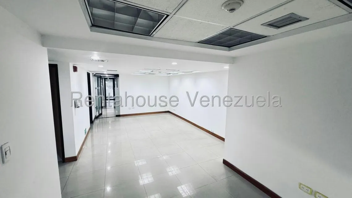 Oficina en Alquiler en El Rosal, Distrito Metropolitano - 16
