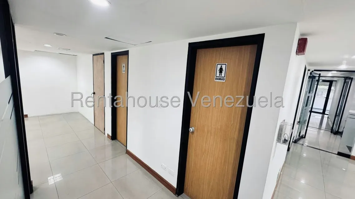 Oficina en Alquiler en El Rosal, Distrito Metropolitano - 19